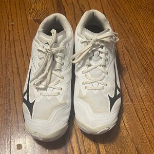 Mizuno wave lightning z6’s